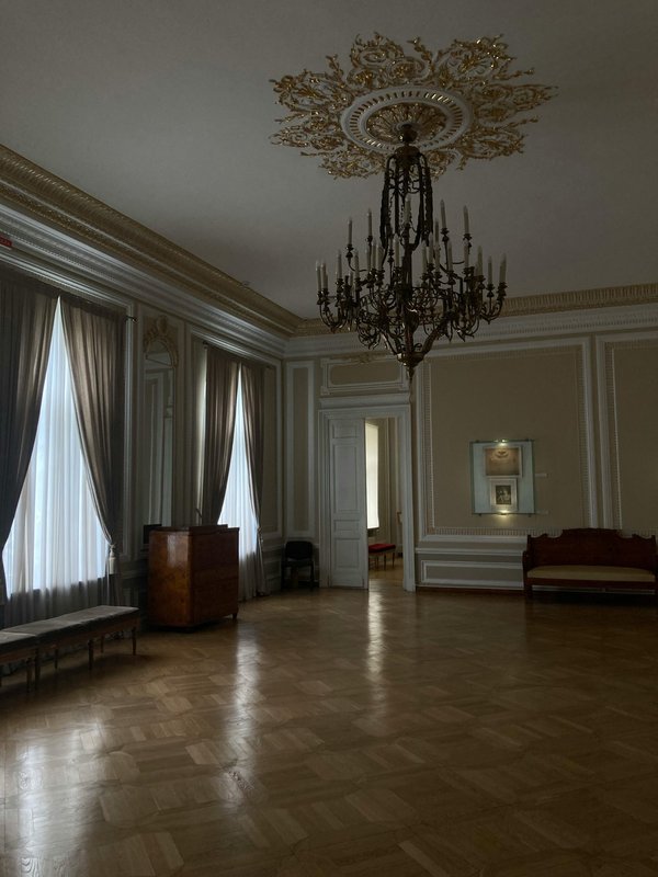 Parquet pour salle de séjour à nantes : élégance à prix doux